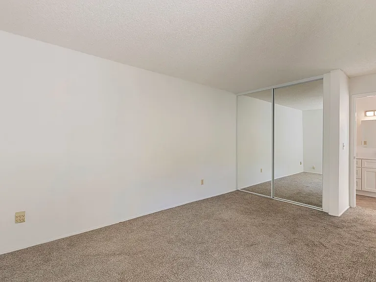 3 Admiral Dr #F263 — Photo 21