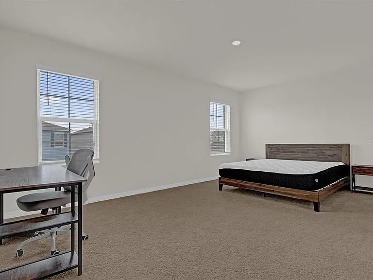 1444 Berry Ln — Photo 12