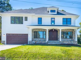 1802 Gilson St, Falls Church, VA 22043