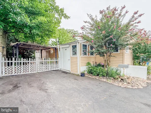 4305 Mobile Ct, Fairfax, VA 22030
