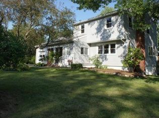 41 Hunters Hill Cir, Amherst, MA 01002