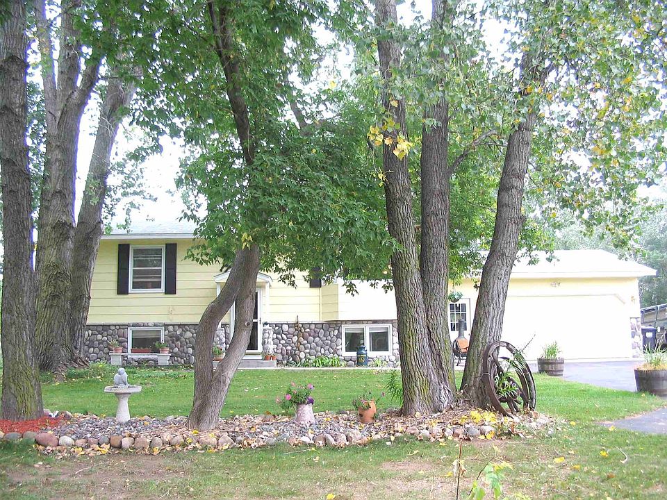 2 1/2 acre hobby farm