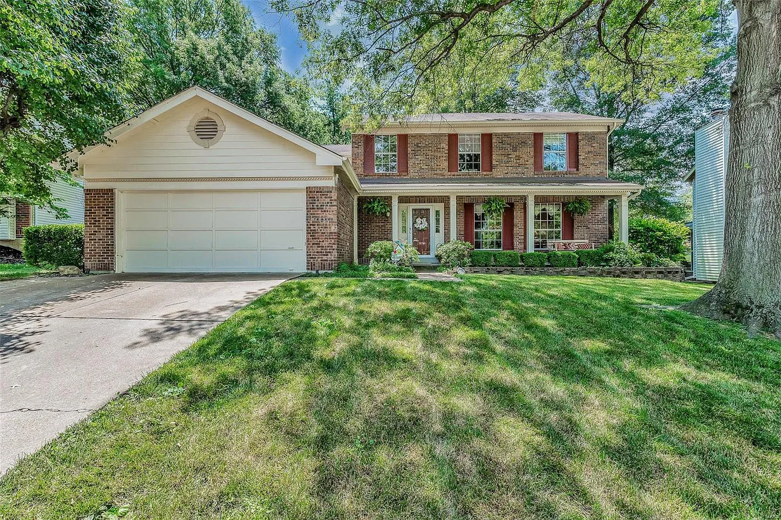 710 Eaglebrooke Dr photo 1