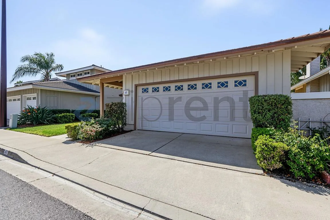 4 bed, 1808 sqft, $5,488 — Photo 2