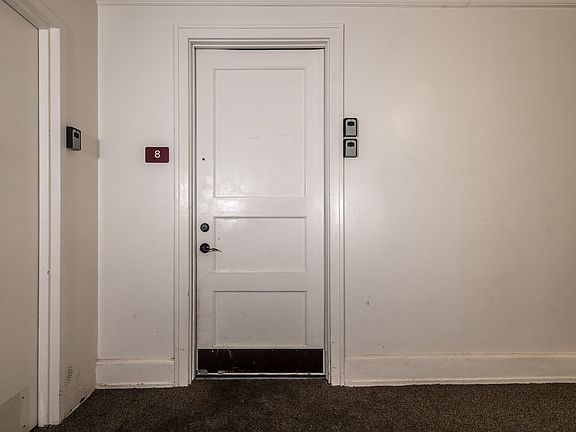 2nd image of 1320 S 29th St APT 8
