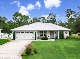 3211 Cornflower Dr, Lake Placid, FL 33852