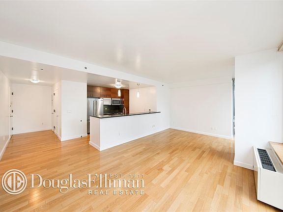 5th image of 225-227 W 60th St #6C