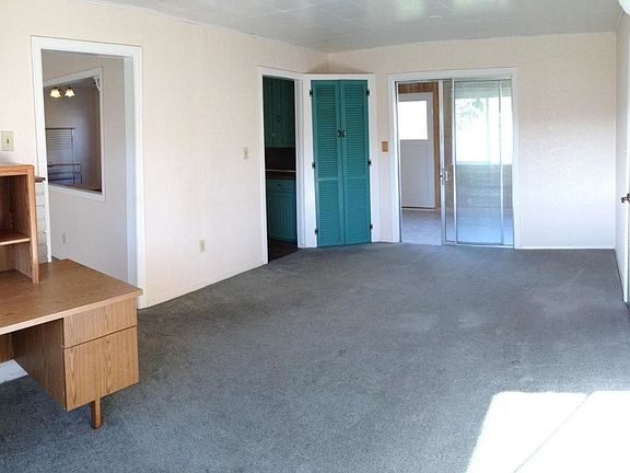 5th image of 1030 Hilltop Dr