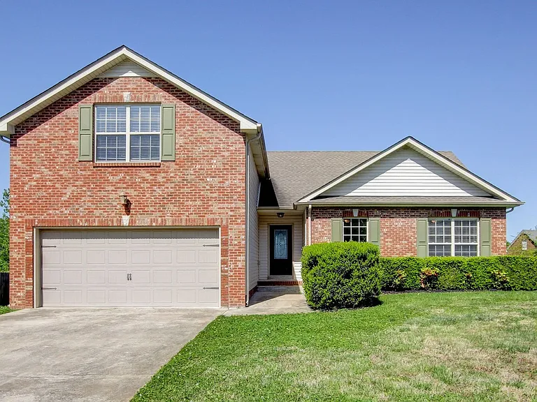 1384 Borrowdale Dr — Photo 1