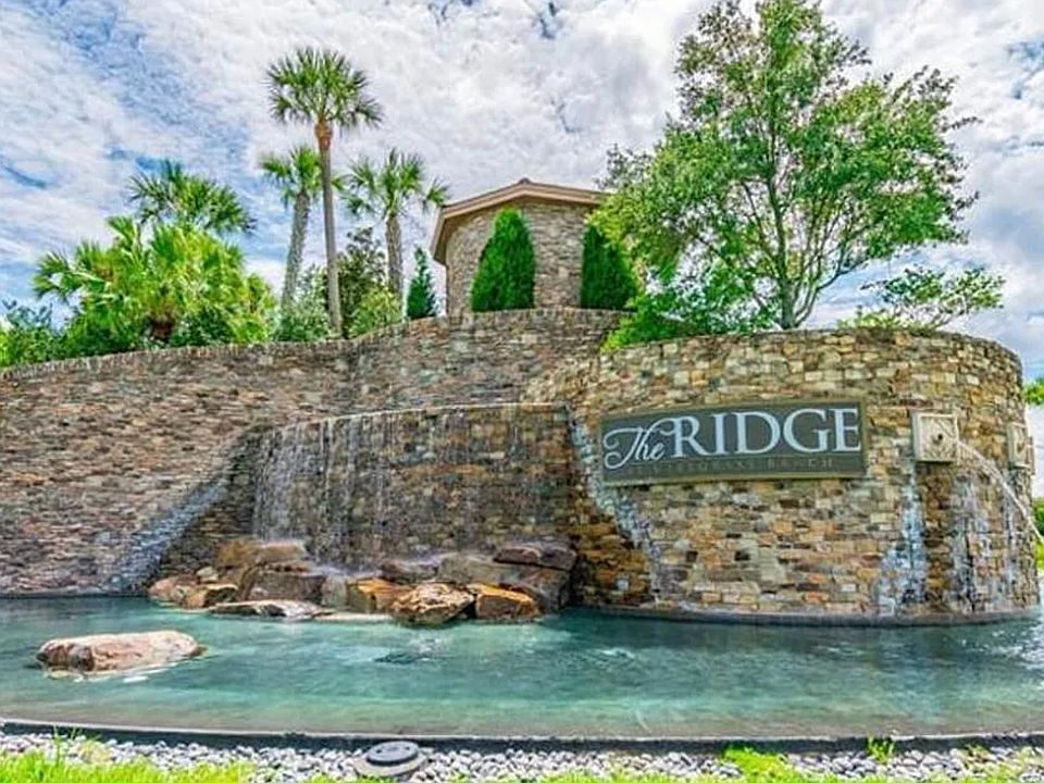 The Ridge Entrance