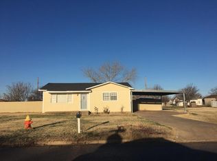 2201 Galveston St, Plainview, TX 79072