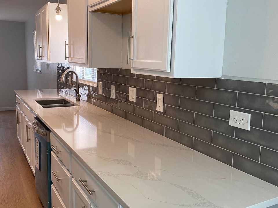 kitchen, open from both family and formal area