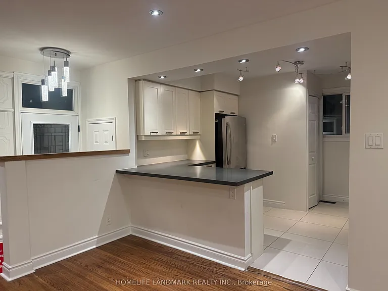307 Axminster Dr — Photo 4