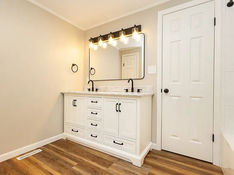 125 Anderson Rd — Photo 18