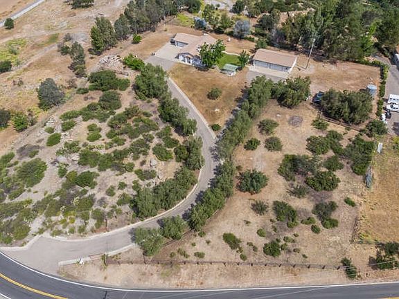 4th image of 25026 E Old Julian Hwy E