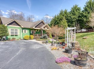 2561 Dune Rd, Hiawassee, GA 30546