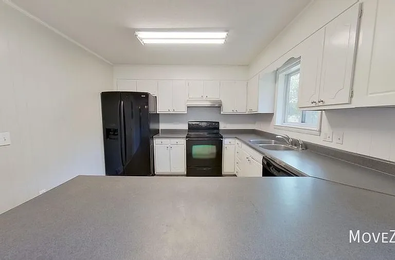 510 Wesley Ave — Photo 12