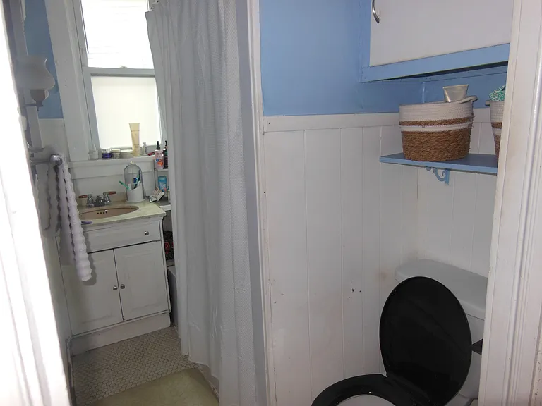 1 Rowley St #1 — Photo 4