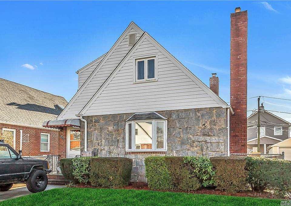 1st image of 211 Brown St