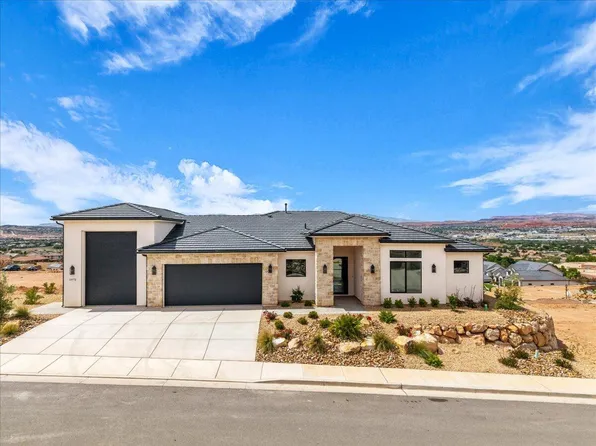 2072 S Pony Way, Washington, UT 84780