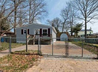 306 Falcon Dr, Little Egg Harbor, NJ 08087