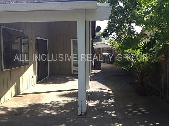 2nd image of 7667 Pine Valley Dr