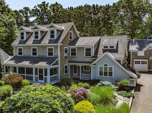 672 Wethersfield St, Rowley, MA 01969