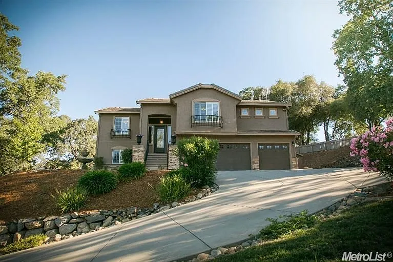 401 Basil Ct photo 1