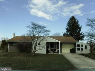 49 McIlvaine Ln, Chambersburg, PA 17202