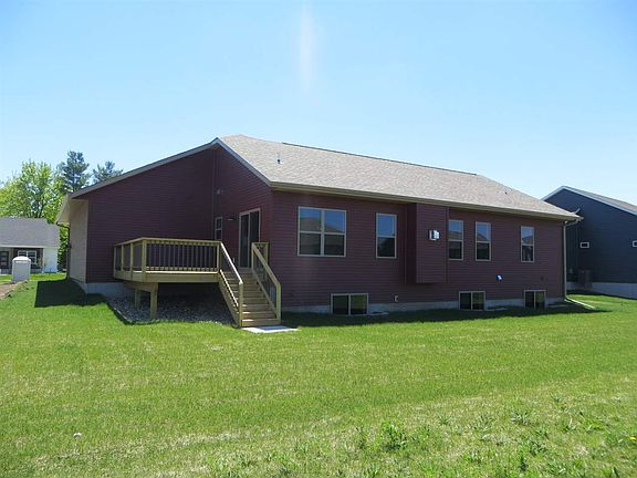 2nd image of 985 Olive Ct