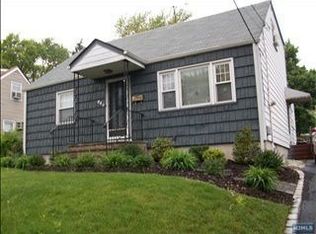 118 Scoles Ave, Clifton, NJ 07012