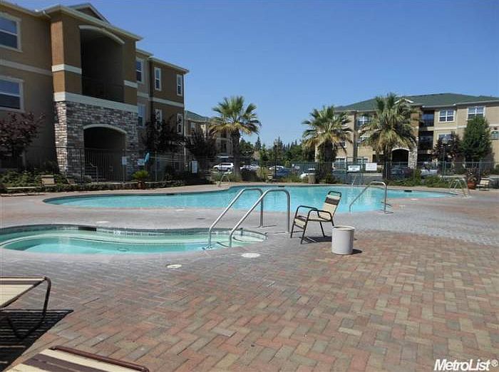 2nd image of 8434 Walerga Rd APT 522