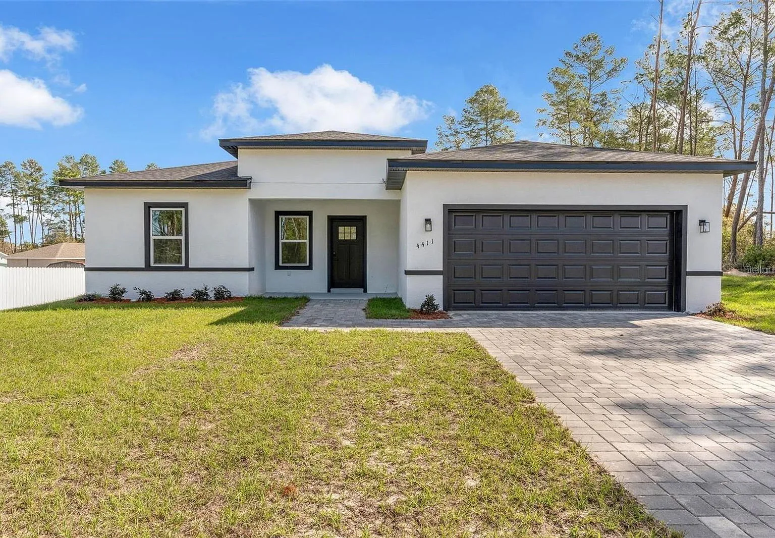 4 bed, 3.0 bath, 1865 sqft, $1,850 — Photo 1