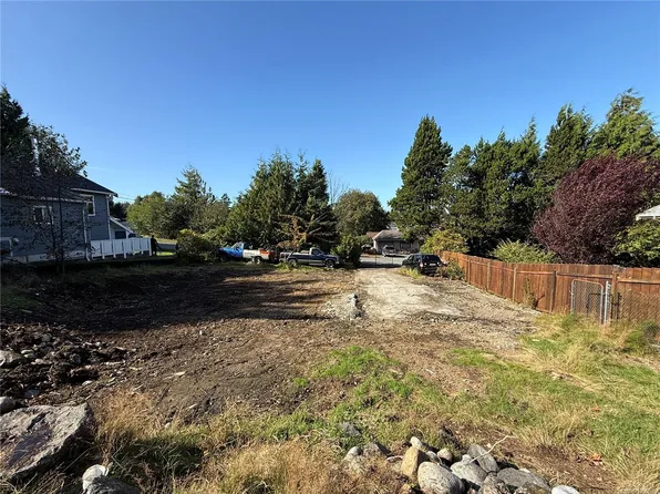 224 Alder St, Ucluelet, BC V0R 3A0