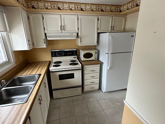 3rd image of 151 Linwell Rd #62