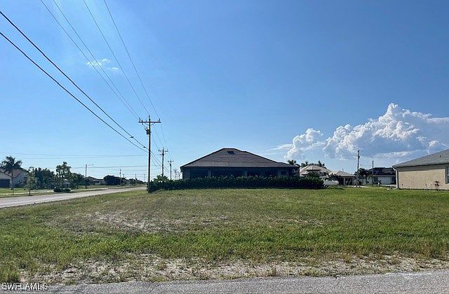 2nd image of 800 NW 38th Ave