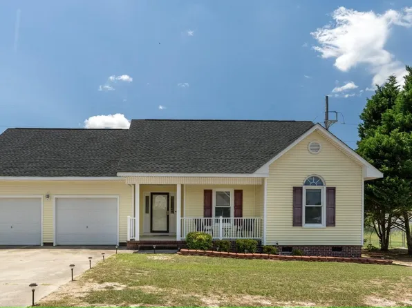 112 Eileen Drive, Spring Lake, NC 28390