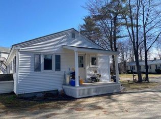 12 1st St, Topsham, ME 04086