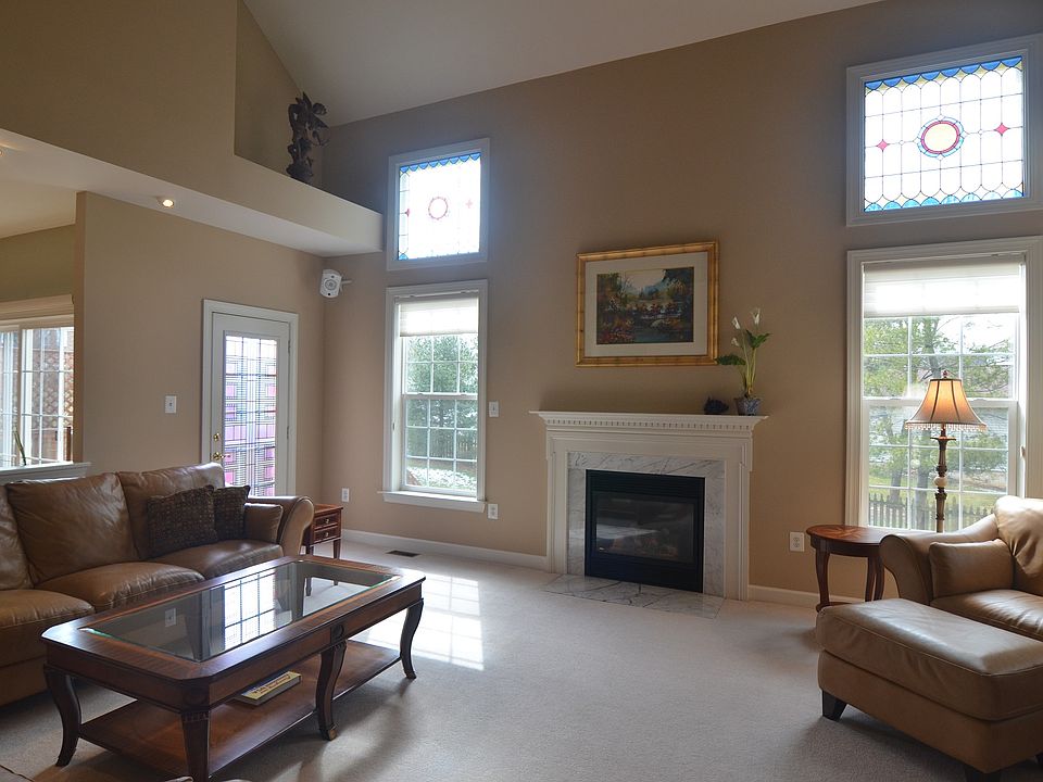 1st image of 47323 Westwood Pl