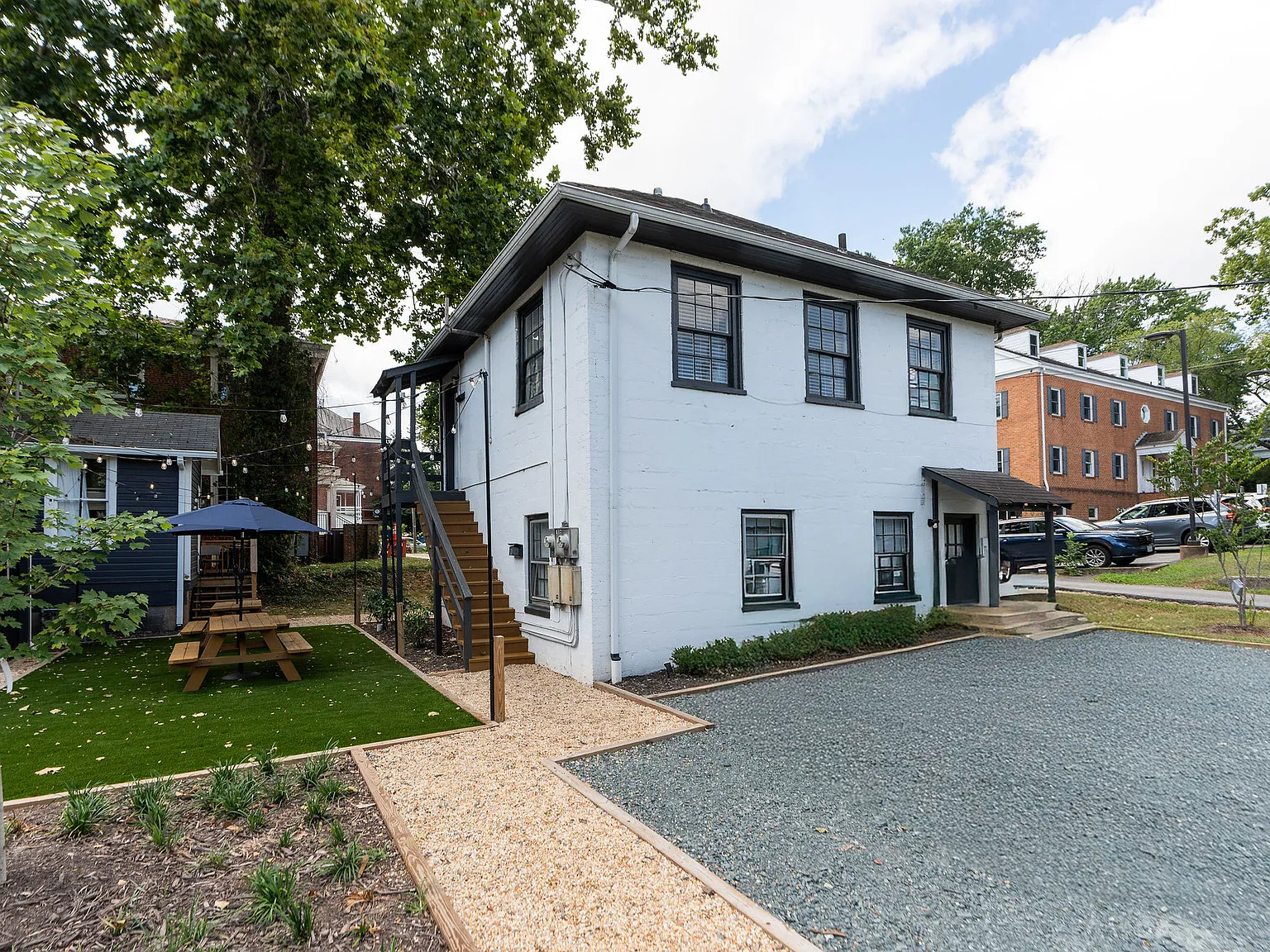 2 bed, 625 sqft, $3,150 — Photo 3