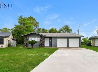 10902 Lockgate Ln, Houston, TX 77048