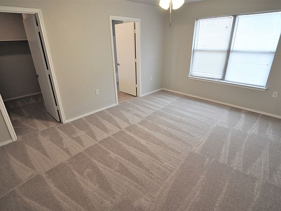 5th image of 5704 Clementine Ln #1
