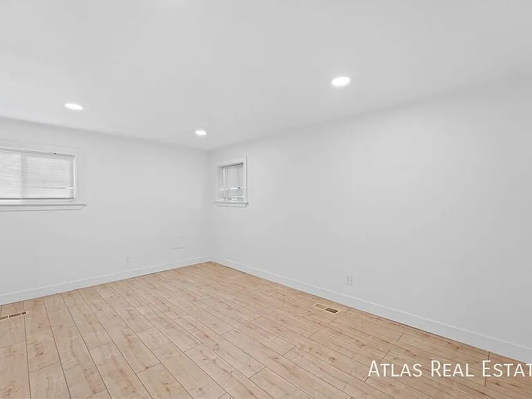 7239 S 580 E — Photo 37