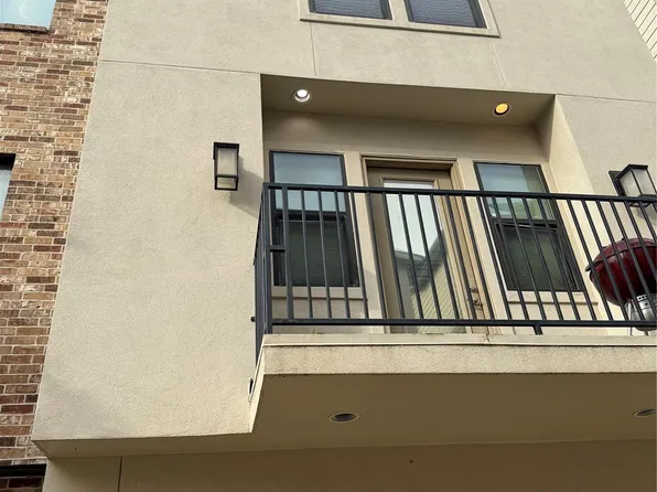 1007 Roberts St, Houston, TX 77003