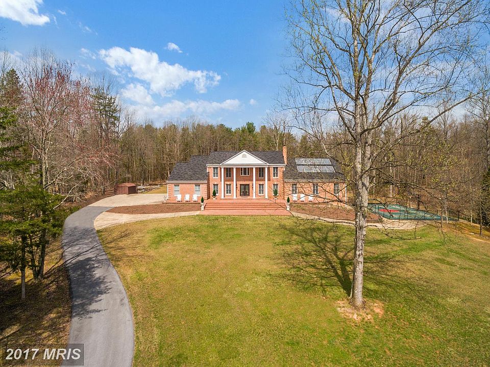 1st image of 10392 Dominion Ct