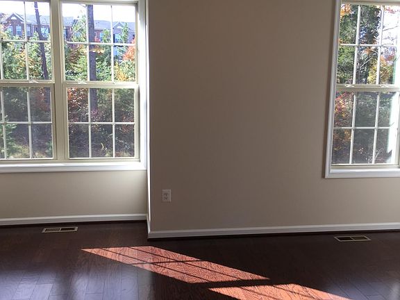 4th image of 16007 Marsh Pl