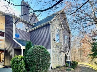 6 Ayres Ct, East Brunswick, NJ 08816