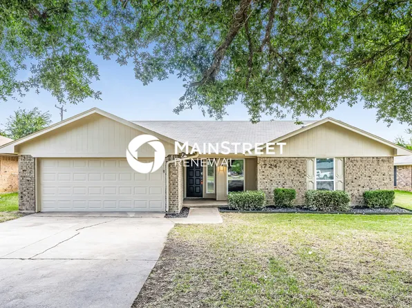 724 Kensington Ln, Mansfield, TX 76063