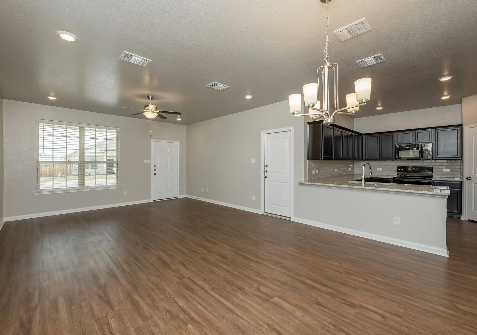 1571 Case Rd — Photo 4