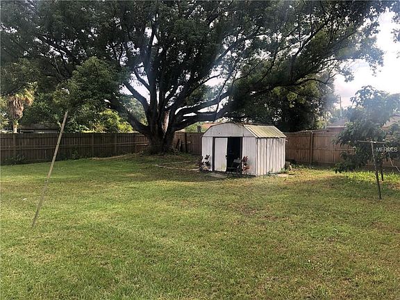 3rd image of 5848 Camellia Dr